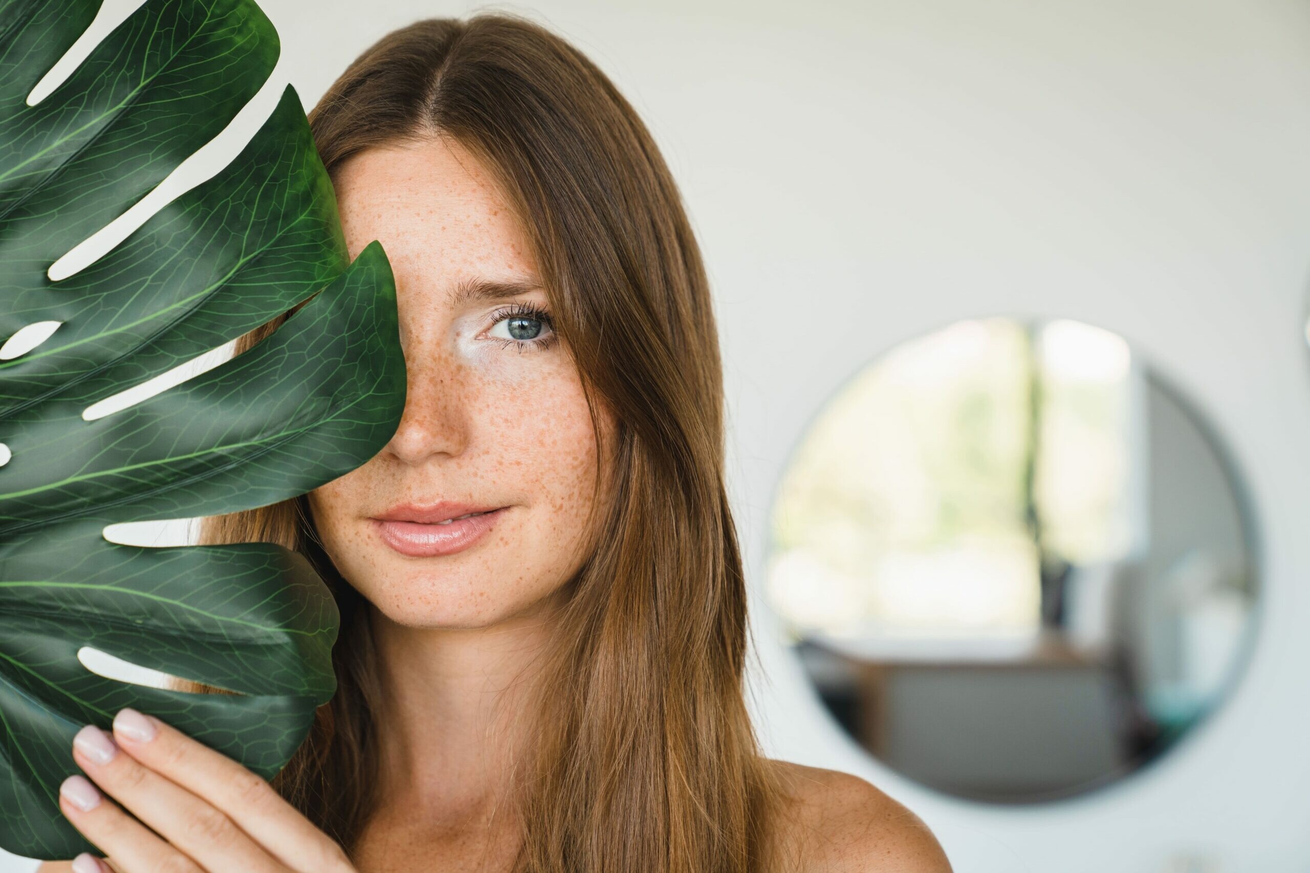 Mujer piel sana tras peelings médicos de mesoestetic®